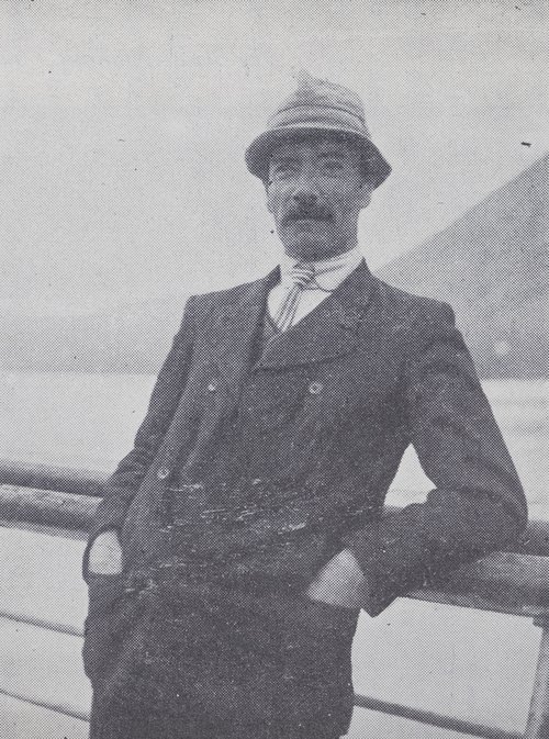 Bjarni um um borð í Vestu 1913. MYND/Úr bók Bjarna, Um láð og lög