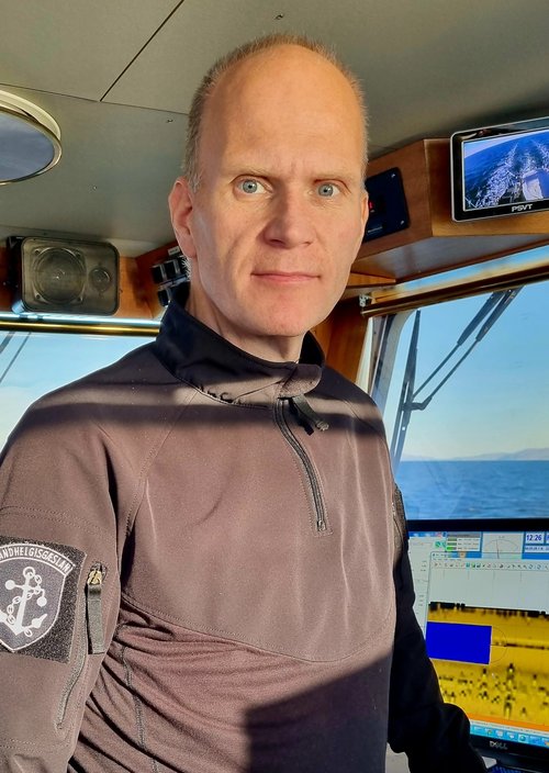 Guðmundur Birkir Agnarsson, skipstjóri á Baldri við mælingar. Mynd Aðsend