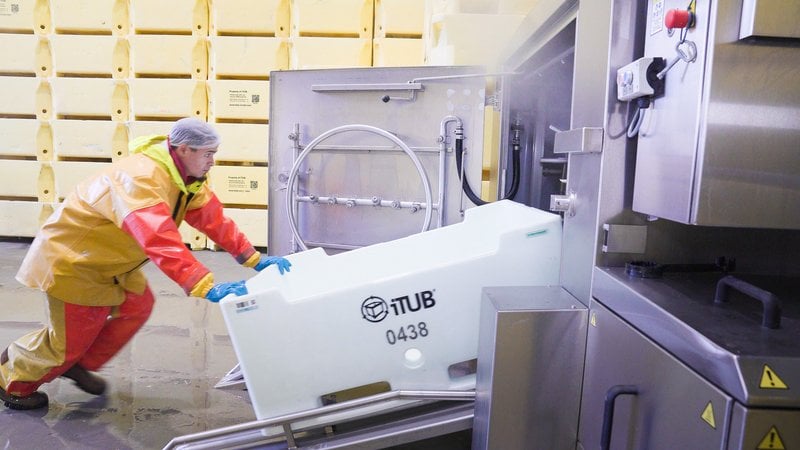 Unnið að framleiðslu á iTUB tvíburakeri.