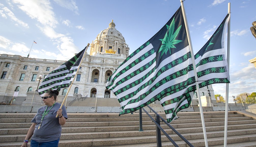 „Sögulegur dagur fyrir kannabis í Minnesota“
