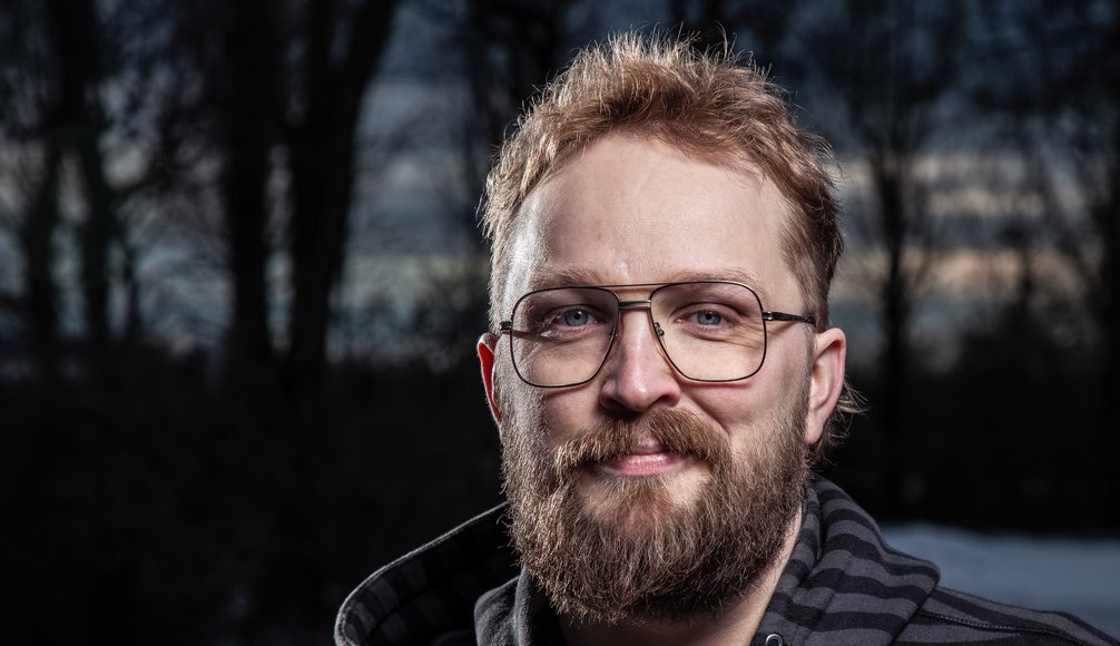 Spænskumælandi vísindamaður í pönkhljómsveit