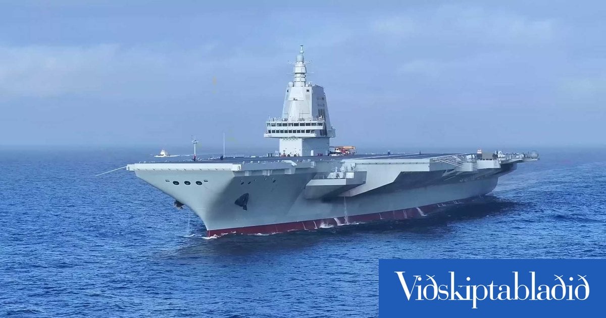 Fullkomnasta flugmóðurskip Kína tekið í notkun