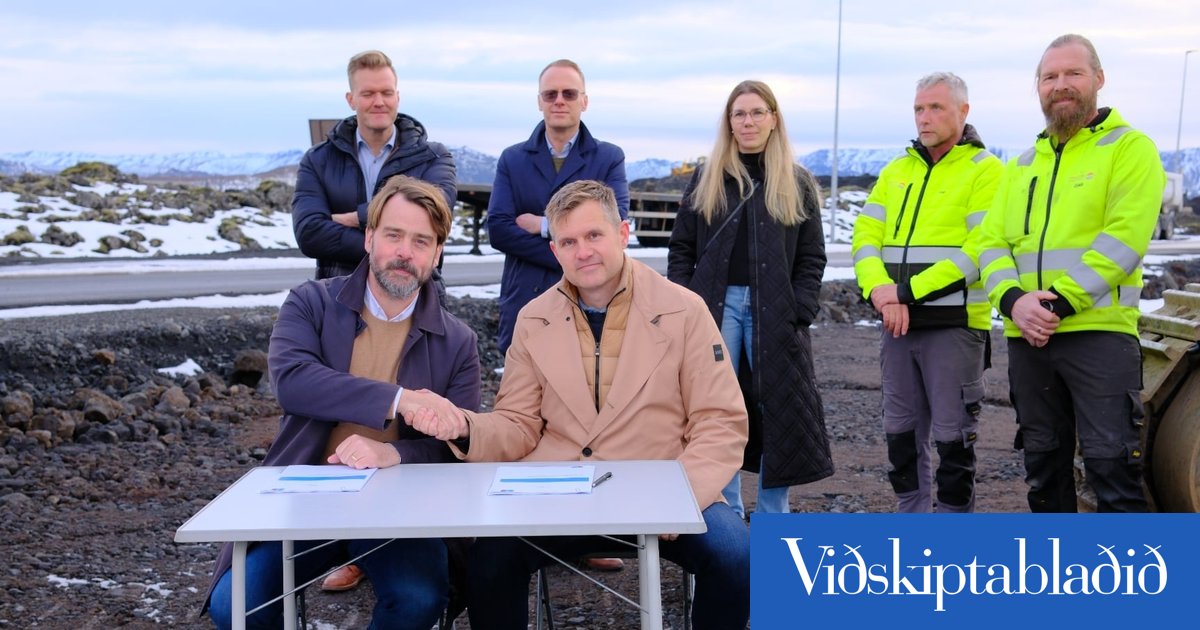 Reisa at­vinnu­húsnæði fyrir Eik í Hafnarfirði