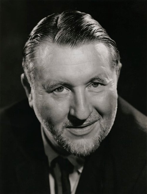 Sir Andrew Gilchrist, sendiherra Breta á Íslandi 1957-1959, skrifaði bókina 