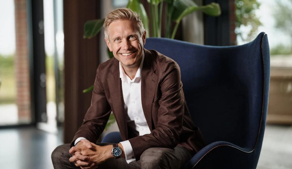 Fjármála- og rekstrarstjóri reknir á einu bretti