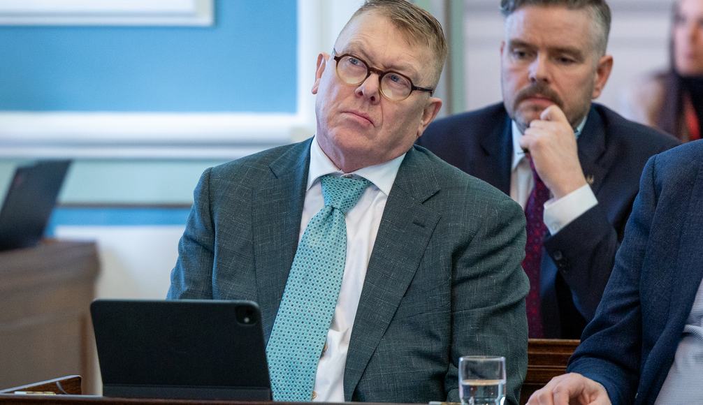 Jón Gnarr segir sig úr þingflokki Viðreisnar